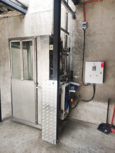 Ascensores de carga y montacargas industriales