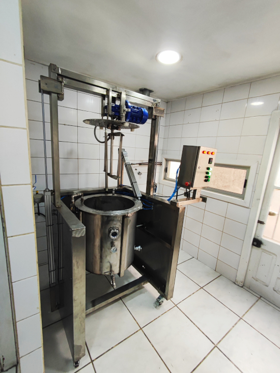 Hecho en Chile: El Agitador Industrial de Acero Inoxidable que Compite con Estándares Globales en Higiene y Potencia